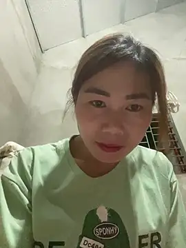 meganmeo online show from April 25, 2:03 pm