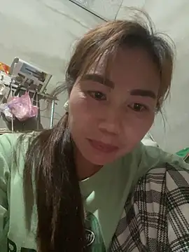 meganmeo online show from April 26, 2:04 pm