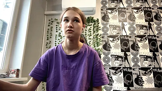 helgicuteness online show from January 14, 11:04 am