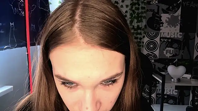 helgicuteness online show from February 8, 12:09 pm