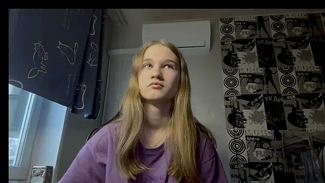 helgicuteness online show from December 17, 6:39 am