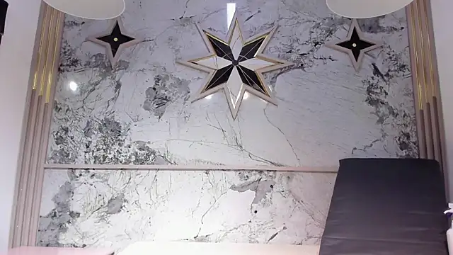 ZoeCollin online show from April 23, 7:16 pm