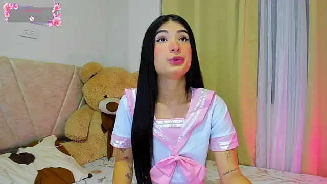 lia sweetty online show from April 18, 11:48 pm