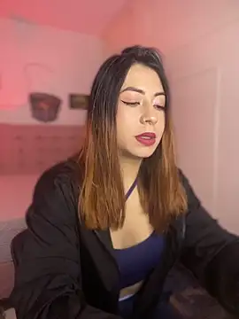 MaddieHunter online show from December 2, 1:13 pm