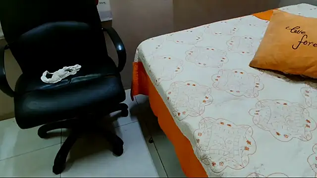 BlackBunnyxoxo online show from December 18, 6:29 am