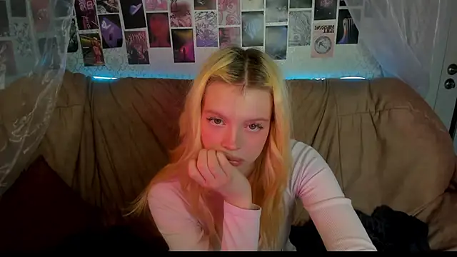 AlysaMeow online show from March 19, 1:43 am