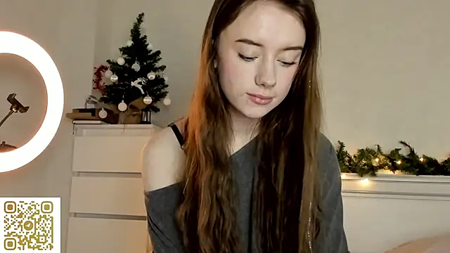 AmyForYouu online show from January 18, 1:24 am