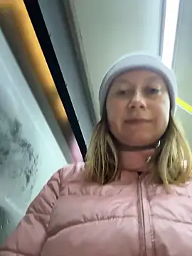 Brooke lover online show from April 22, 6:49 pm