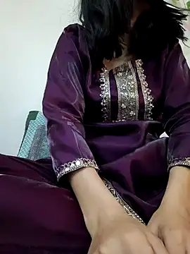 Sexolinaa online show from May 3, 5:33 am