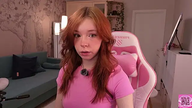 eva aria online show from April 20, 8:01 pm