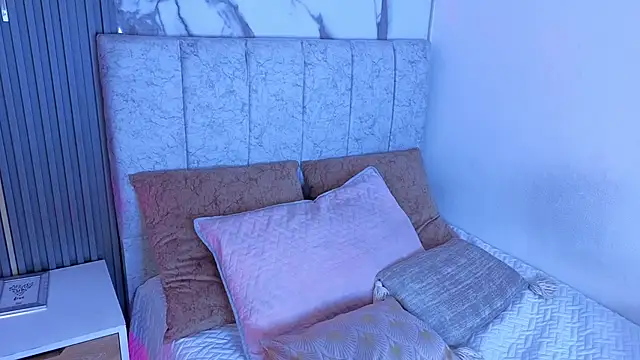 Kattie sweet1 online show from March 8, 1:04 pm