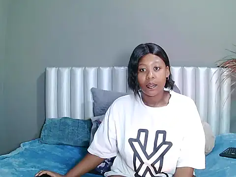 SavageHoney online show from November 28, 7:39 pm