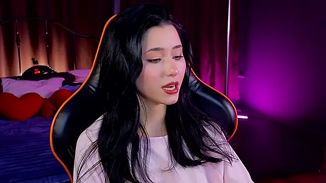 RedMidnight online show from February 15, 9:03 pm