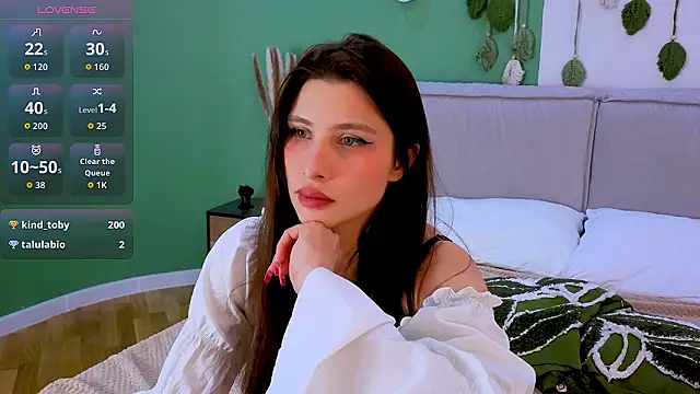 Danielle Eddwards online show from January 31, 7:56 pm