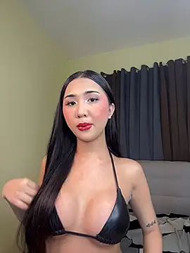 Diannellove online show from August 9, 6:11 pm