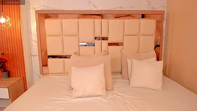 samantha quinnn online show from April 26, 2:04 pm