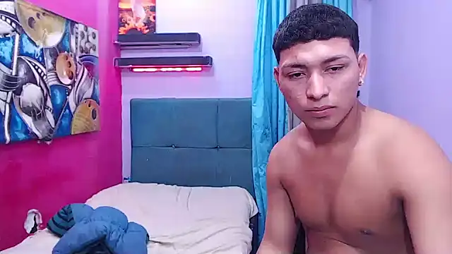twinks fuck online show from June 5, 11:33 pm