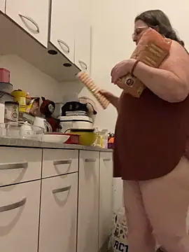 bea french curvy online show from February 2, 9:03 pm