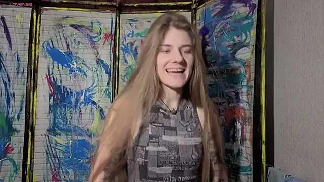 Adell Love online show from April 25, 3:09 pm