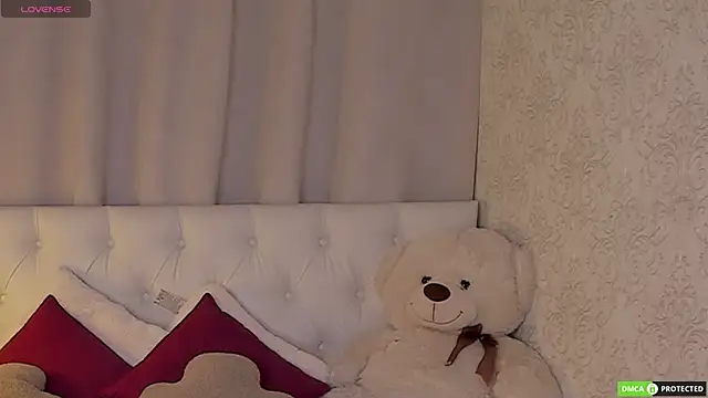 StellaGregory online show from April 28, 8:40 am