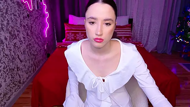 ChelseaFiness online show from December 18, 4:45 pm