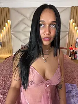 coraline vera online show from April 20, 7:06 pm