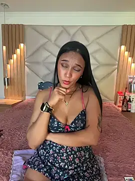 coraline vera online show from April 21, 7:32 pm