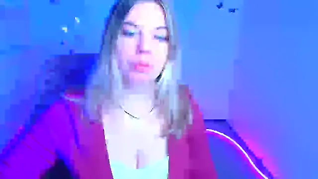 Amanda Swannn online show from April 26, 6:00 am