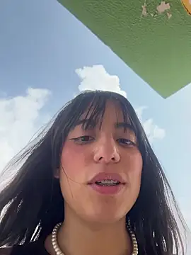 Mia fiire online show from February 12, 7:26 pm