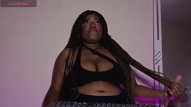 GraceMaaceey online show from April 8, 6:15 am