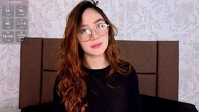 Paolagh  online show from April 29, 3:54 am