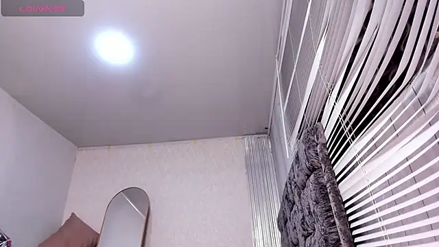 Brizza H033 online show from April 23, 8:33 pm