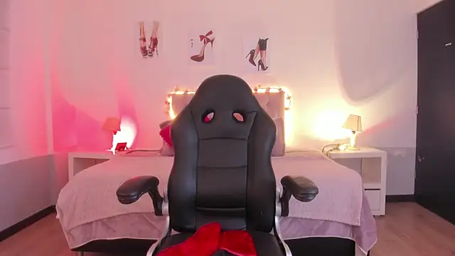 Samantha spike2 online show from April 23, 8:33 pm