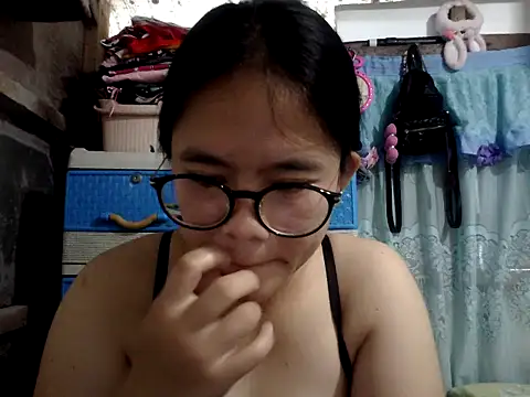 xxdreamgirl69 online show from March 6, 12:50 am