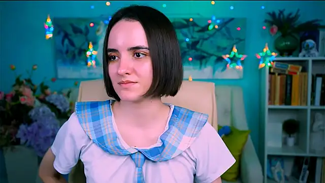 KateWillows online show from April 22, 4:53 am