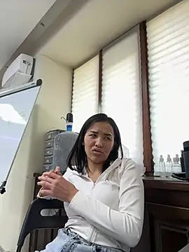 cordeliawow online show from April 25, 1:41 pm