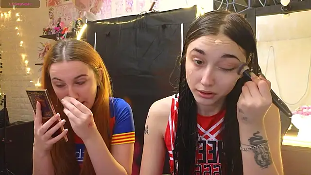 sunny luna online show from March 7, 4:14 pm