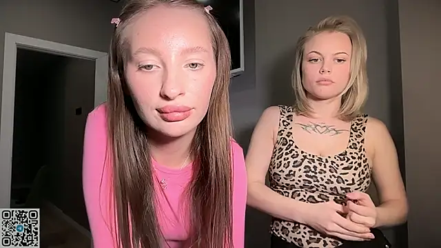 elloriah online show from March 9, 7:39 pm