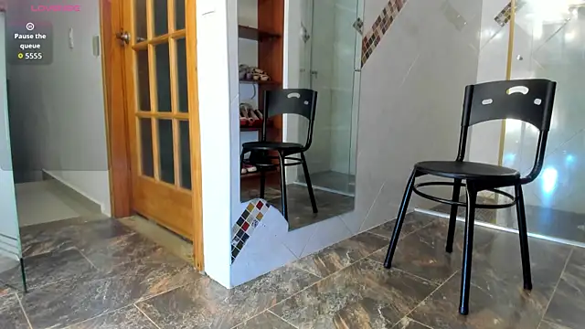 AnitaDuque online show from April 25, 3:42 am