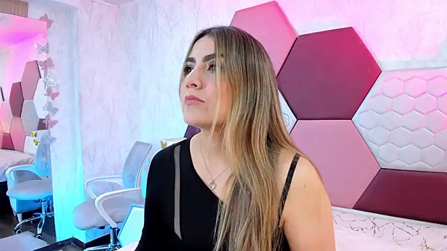 AriaRous online show from July 2, 3:29 pm