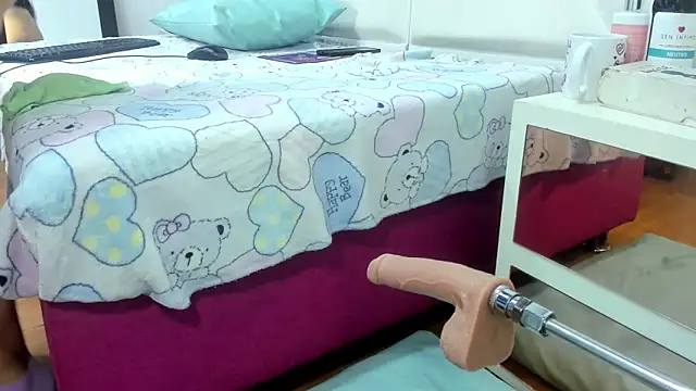 Faehlis   online show from February 12, 4:14 am