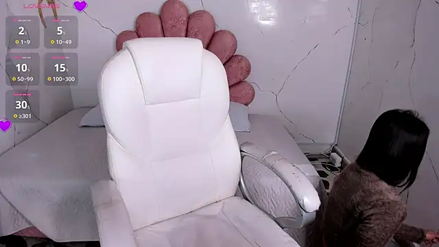 Cherrybombs  online show from March 30, 12:49 pm