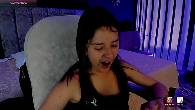 Cherrybombs  online show from April 23, 4:20 am