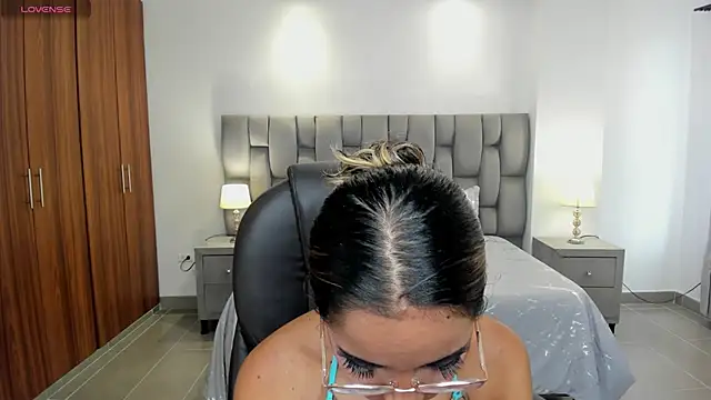 alana martiins online show from June 8, 7:14 pm