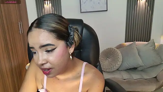 alana martiins online show from May 1, 9:07 pm
