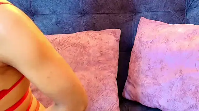 brunette candyy  online show from April 24, 1:58 pm