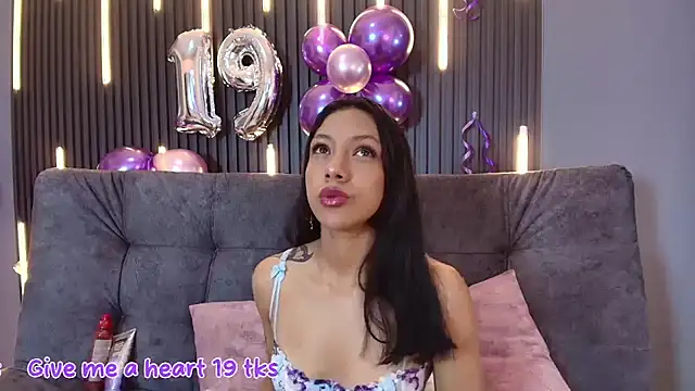 brunette candyy  online show from February 17, 1:43 pm