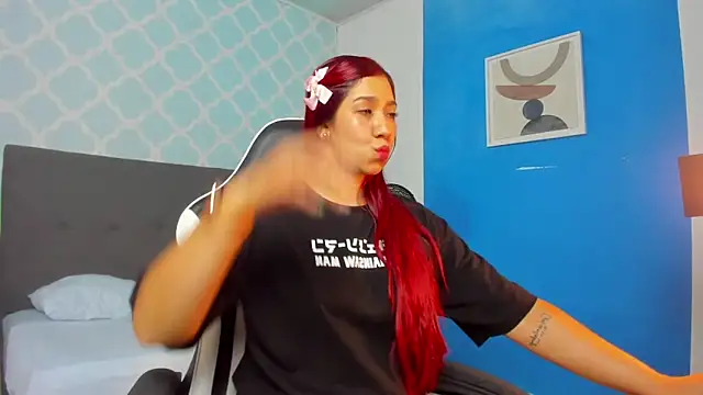 lia violetta online show from December 15, 7:30 pm