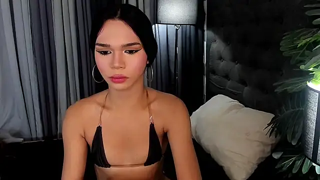 asianpetiteprincess online show from June 12, 9:39 am