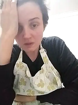 Amy01112 online show from April 13, 2:13 am